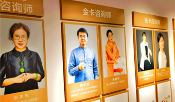 鼓励他人勇敢尝试、拥抱自己